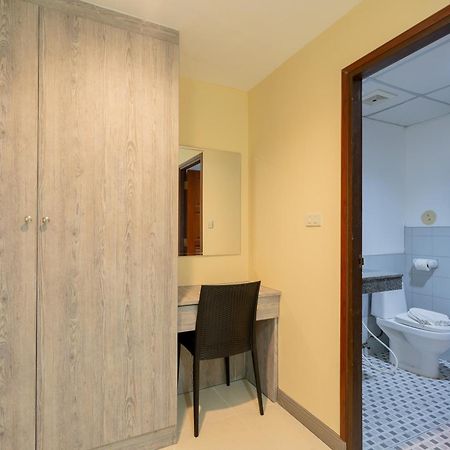 Square One Hotel Patong Extérieur photo
