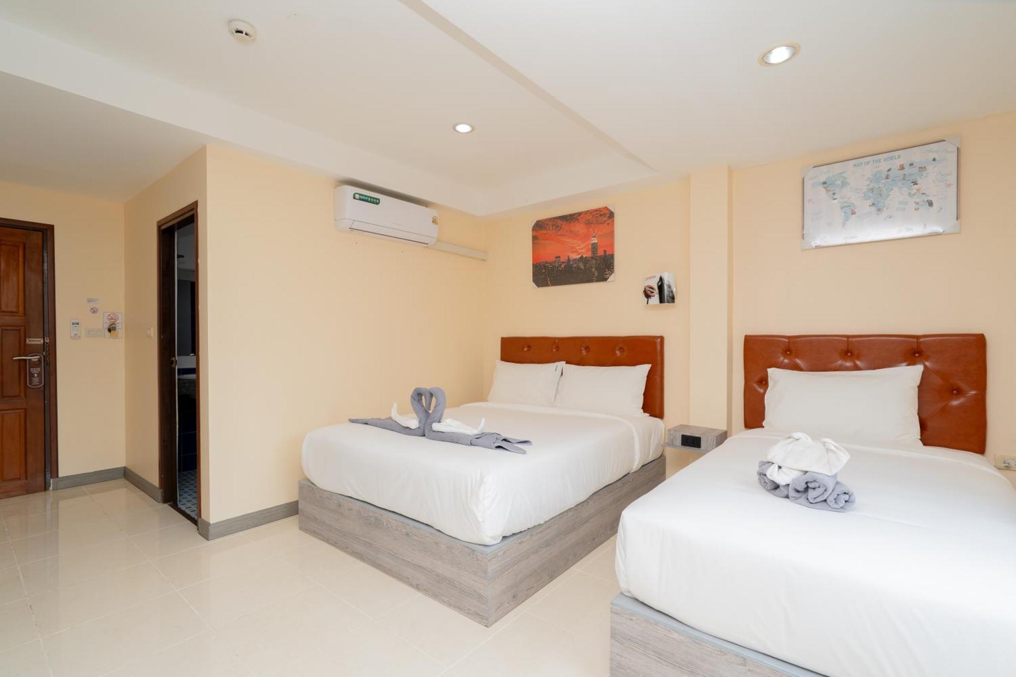 Square One Hotel Patong Extérieur photo