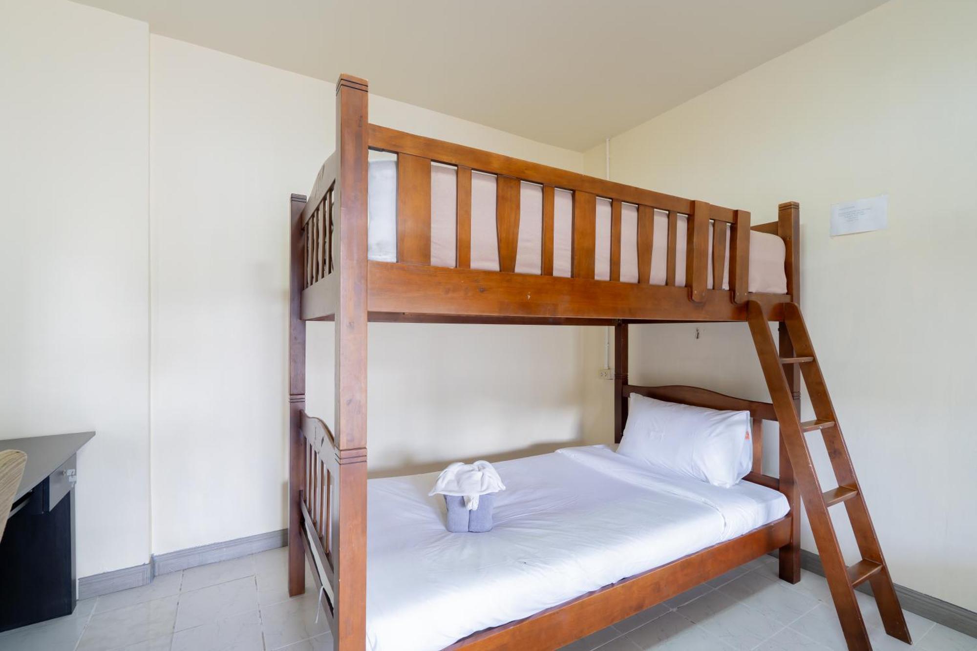Square One Hotel Patong Extérieur photo