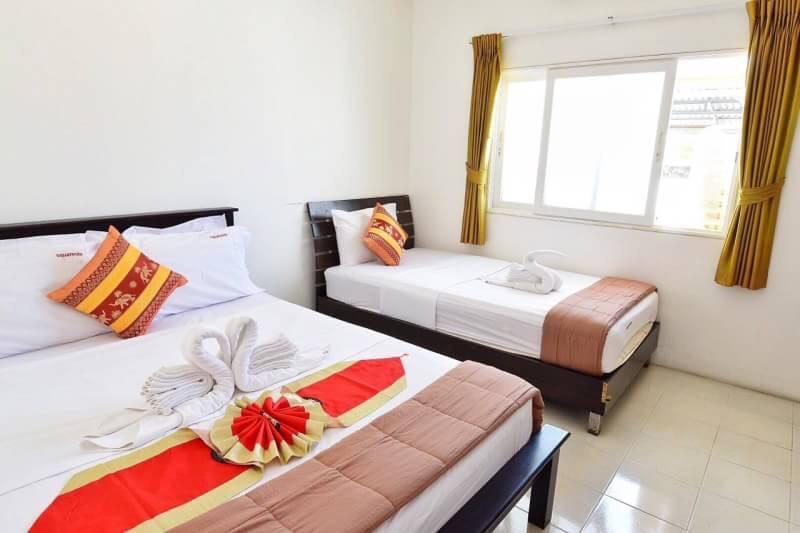 Square One Hotel Patong Extérieur photo